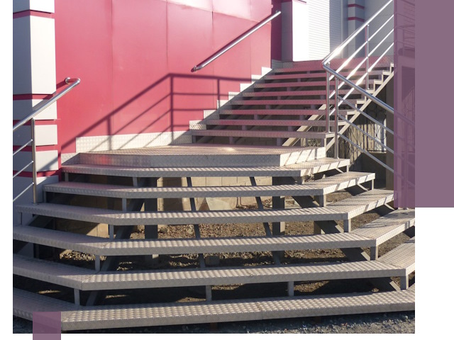 Лестницы для магазина в Тейково — изготовление и монтаж