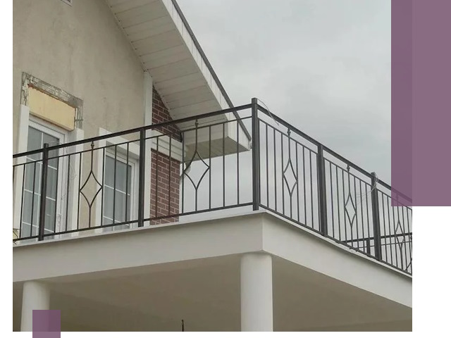 Изготовление балконных ограждений в Тейково из металла и стекла